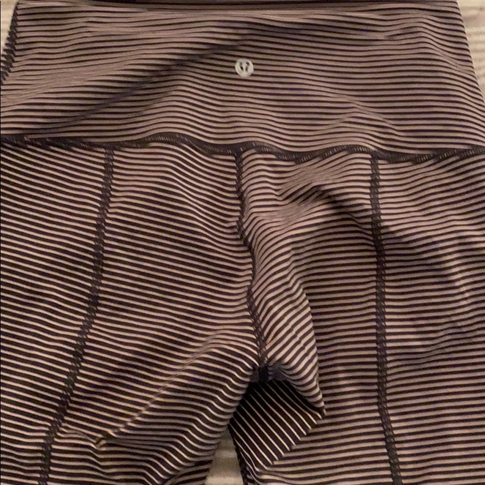 Lululemon cropped stripped Capri